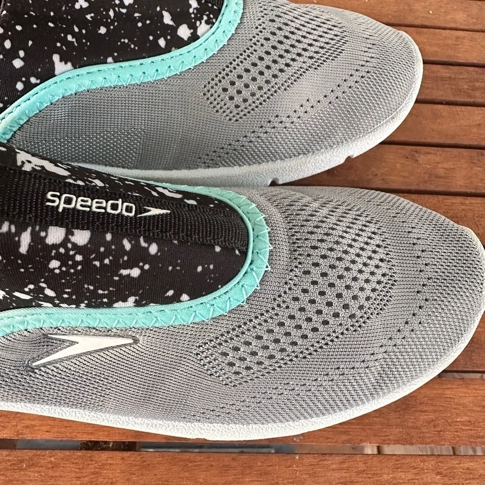 Speedo Surfwalker water shoes youth 5/6